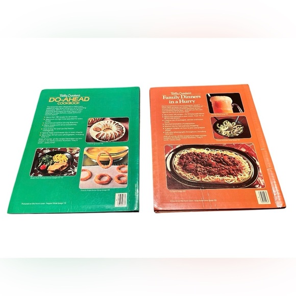 Lot of 2 Vintage Betty Crocker Cookbooks: 1984 Dinner in a hurry & 1985 Do Ahead - Picture 2 of 12